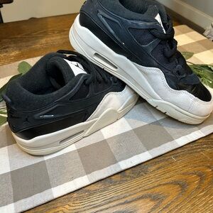 Air Jordan 4 RM Youth Size 6 - Black & White - Worn Once